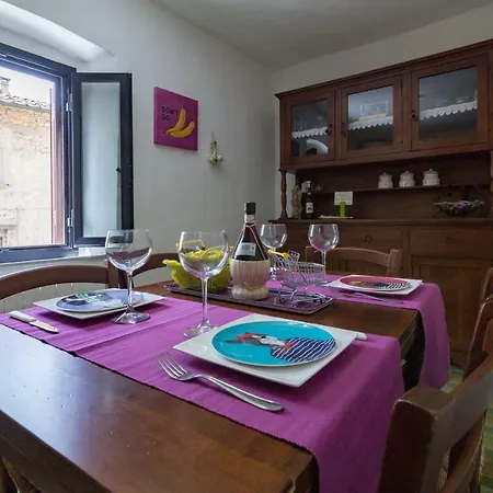 דירה Art Rebus Tower In Tuscany *