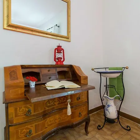 Art Rebus Tower In Tuscany * ראדה אין קיאנטי