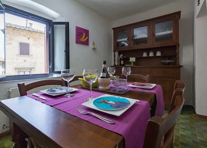 아파트 Art Rebus Tower In Tuscany *