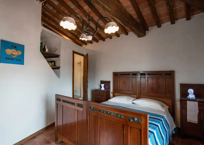 Art Rebus Tower In Tuscany * 라다인키안티